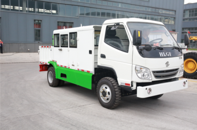 10人礦用防爆鋰離子蓄電池?zé)o軌膠輪車(chē)